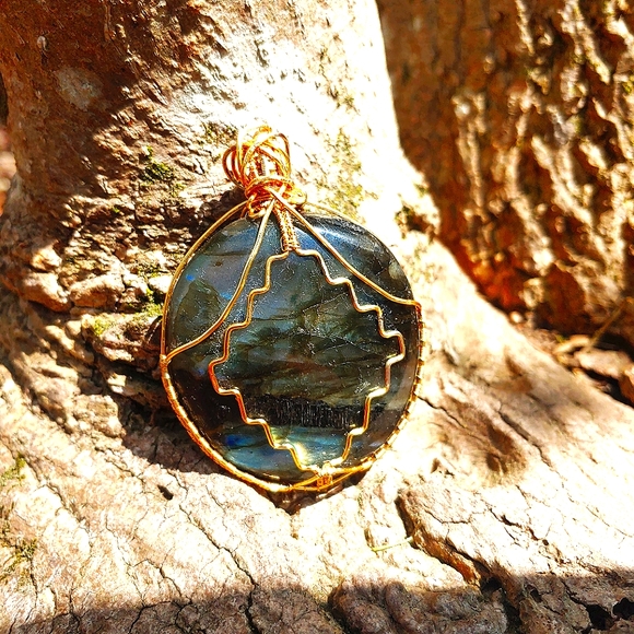 Large pendant - Picture 9 of 16